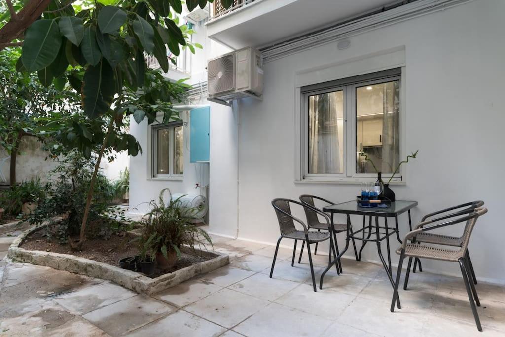 Stylish Abode Under Acropolis W/ Sunny Courtyard! Apartment Атина Екстериор снимка